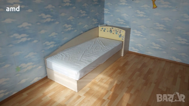 Комплект - секция с гардероб, ракла и легло, снимка 3 - Спални и легла - 54059669