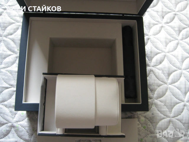 Продавам кутия от часовник  ZENITH, снимка 8 - Антикварни и старинни предмети - 55134664