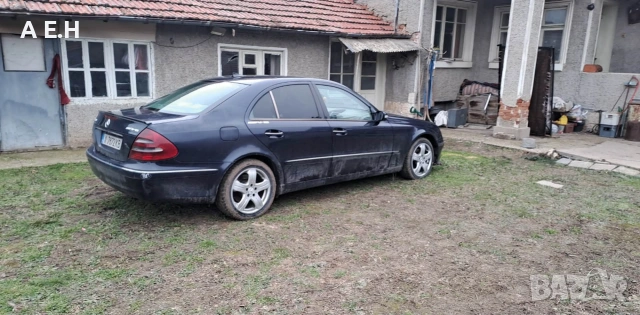 Mercedes Benz E270, снимка 6 - Автомобили и джипове - 54595226