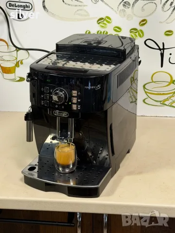 Кафемашина кафе автомат delonghi magnifica S с гаранция, снимка 2 - Кафемашини - 55371831