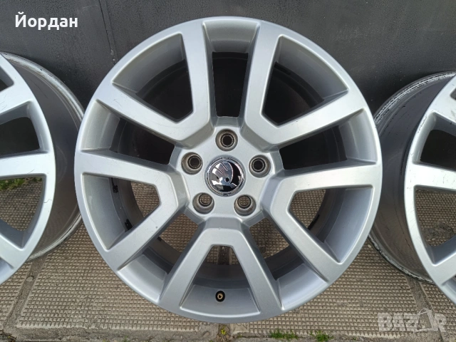 ОРИГИНАЛНИ джанти 17 ' цола 5x112 SKODA / Шкода ЕТ45 7J 57,1, снимка 10 - Гуми и джанти - 54568946