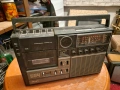 Продавам касетофон радио на Philips , снимка 1