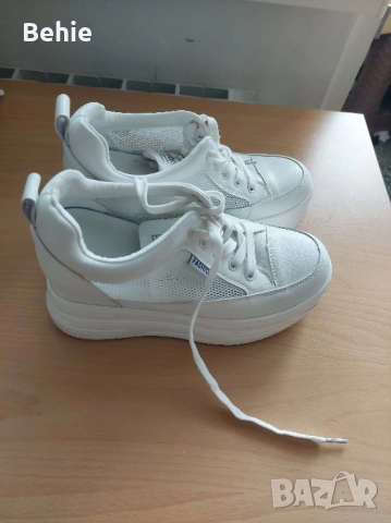 Висока подметка маратонки , снимка 2 - Маратонки - 54046244