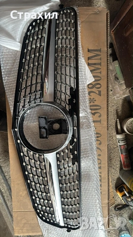 Решетка Mercedes w204 AMG, снимка 2 - Части - 55010734