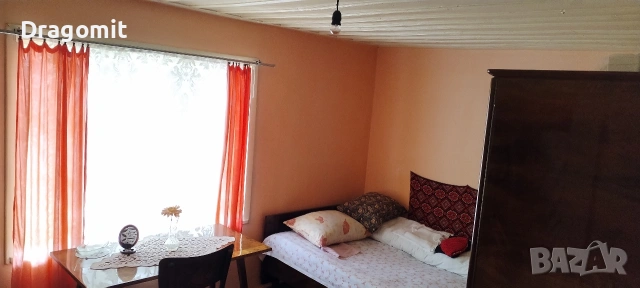 Къща с двор и плевня в кв. на гр. Трявна , снимка 18 - Къщи - 53975812