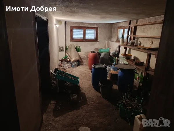Здрава, масивна двуетажна къща с голям двор в Троянския Балкан -Троян, снимка 15 - Къщи - 55319873