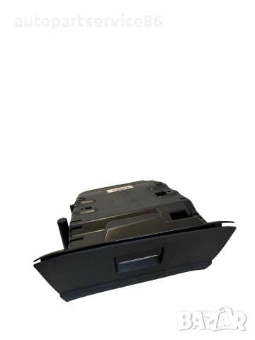 Кутия за жабка предна черна за Ford Mondeo Mk4 2.0 Petrol (2009) 7S71-A06010-B