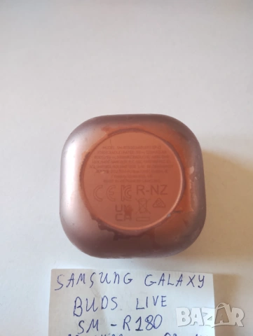 Samsung Galaxy Buds Live SM-R180 зарядна кутия, снимка 3 - Безжични слушалки - 54684060