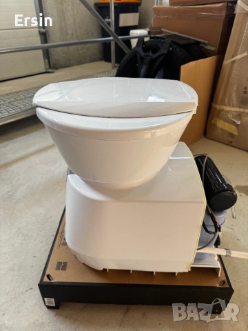 Керамична Тоалетна Dometic CT 4050 (Неразличим от нов) , снимка 13 - Химически тоалетни - 54392958