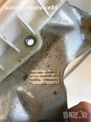 Ръчен повдигач на предно дясно стъкло за Ford Transit Connect 2003–2008 2T14-V23200-AH, снимка 2 - Части - 55071094
