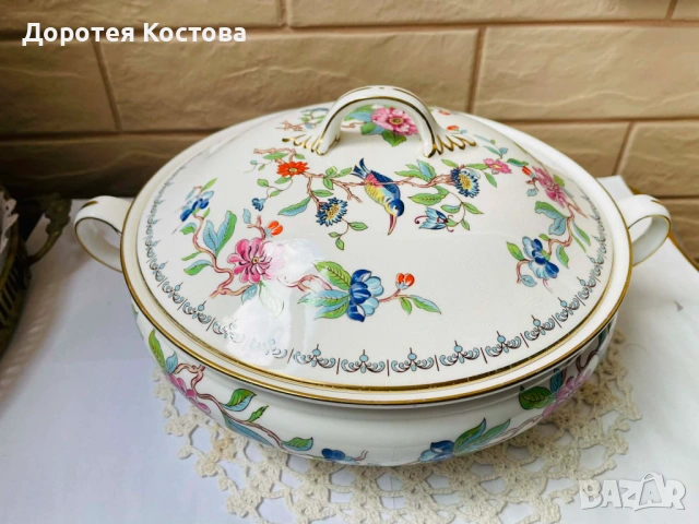 AYNSLEY красив порцеланов терин от Англия с птици