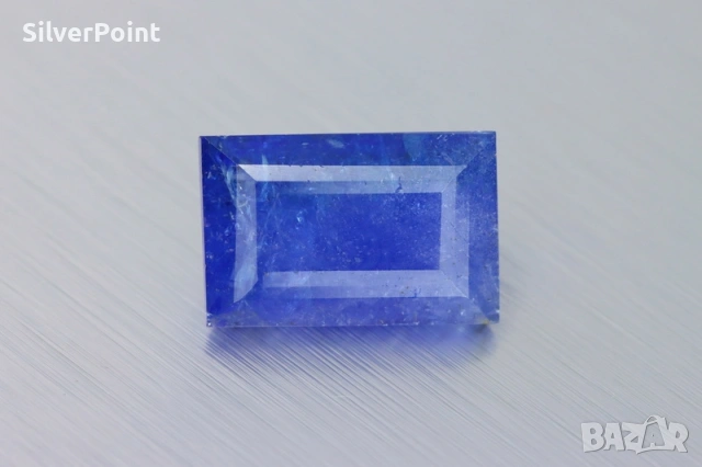 Танзанит огромен син 