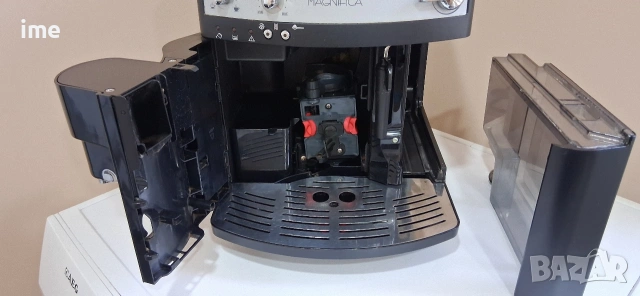 Кафеавтомат / кафемашина - робот. НОМЕР 04. Delonghi Magnifica. Typ ESAM 3000.B. Работи с мляно..., снимка 10 - Кафемашини - 54667793