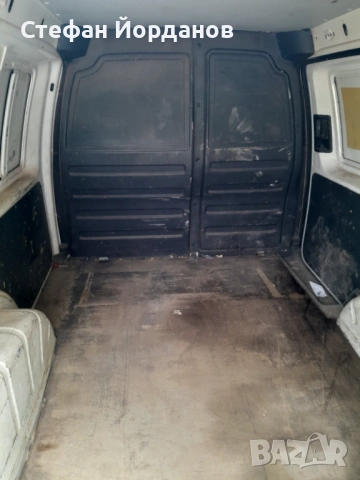 Пикап VW Caddy Бензин/Газ 2012, снимка 2 - Автомобили и джипове - 54501936