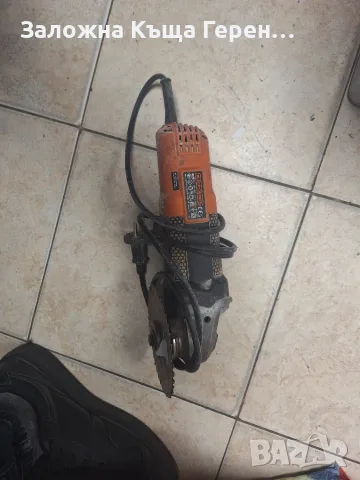 Малък флекс Black and Decker  BEG 220, снимка 3 - Ъглошлайфи - 55403428