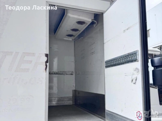 Хладилен камион IVECO, снимка 4 - Бусове и автобуси - 54824565