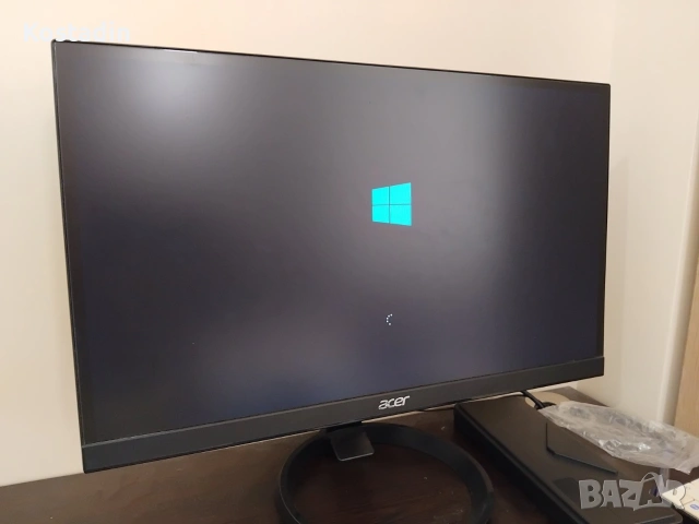 Монитор Acer R221Q, снимка 10 - Монитори - 55267983