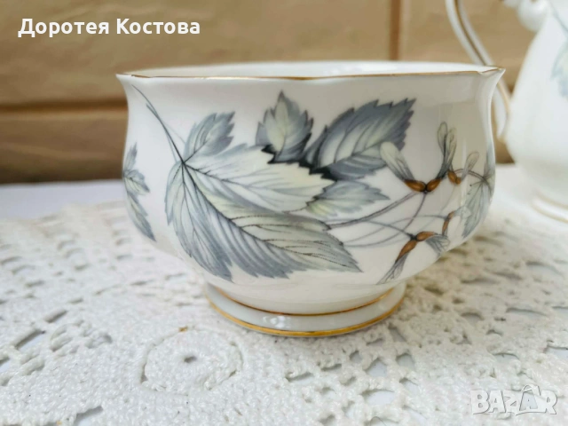 ROYAL ALBERT красив комплект от Англия от костен порцелан, снимка 8 - Антикварни и старинни предмети - 54385469