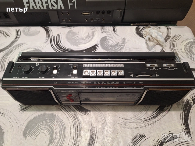 Касетофон Универсум, снимка 3 - Радиокасетофони, транзистори - 54245706