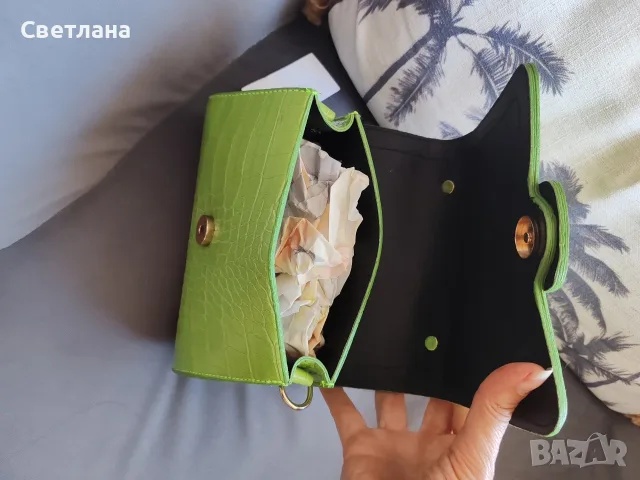 Малка кокетна чантичка , снимка 3 - Чанти - 55491559