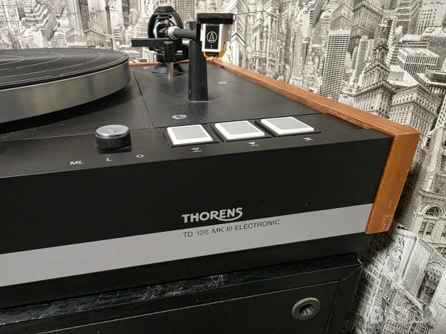 Продавам грамофон Thorens TD 126mkIII, снимка 8 - Грамофони - 54039557