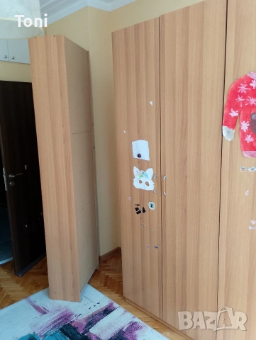 гардероб двукрилен два броя 2.30м много запазени 