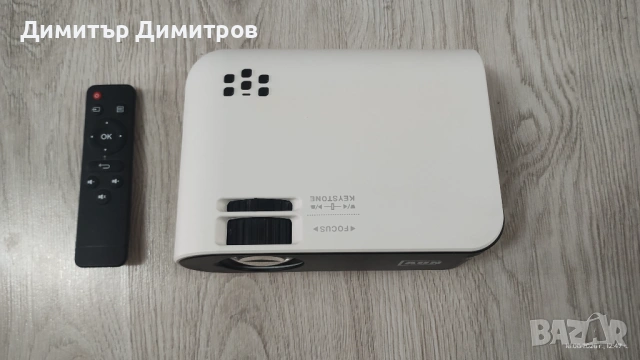Продавам мултимедиен LED проектор AUN W18/c, снимка 2 - Плейъри, домашно кино, прожектори - 54928346