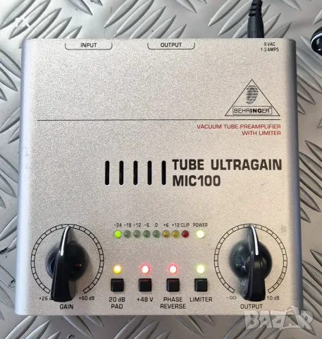 Лампов предусилвател Behringer Tube Ultragain MIC100 (с адаптер)