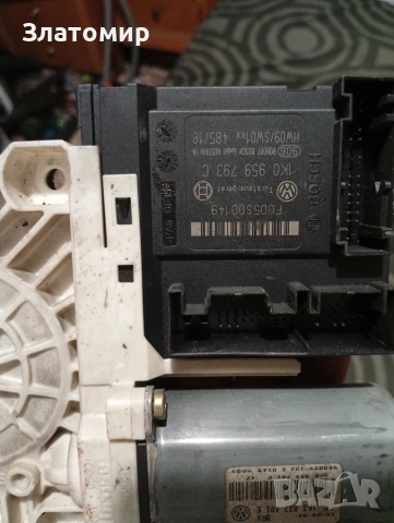 Предна Дясна Машинка Стъклоповдигач Фолксваген Пасат Б6 VW Passat B6 2005-2010 OEM 1k0959792g