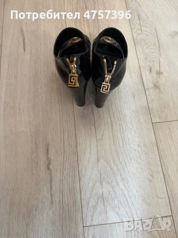 Versace сандали 37, снимка 5 - Сандали - 54043849