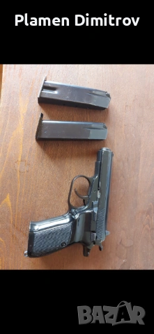 Пистолет Cz 82,калибър 9×18мм, снимка 2 - Бойно оръжие - 54442092