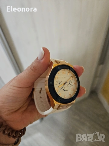 Дамски часовник Guess, снимка 5 - Луксозни - 54379146