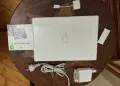 MacBook A1181 Late 2007 | Пълен Комплект с Оригинални Дискове и Дистанционно, снимка 1