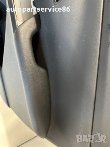 Панел на предна дясна врата черен за Toyota Prius 1.8 Hybrid (2018) 67777-X1B12, снимка 2 - Части - 54203389