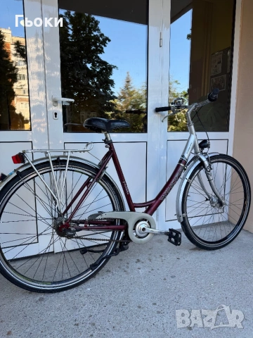 Дамски велосипед с вътрешни скорости 