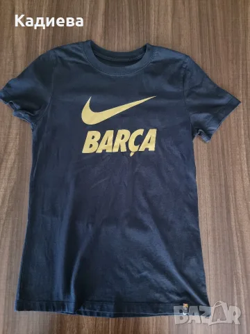 Оригинална тениска Nike FC Barcelona (подходяща за юноши и жени), размер XS– ЧИСТО НОВА, снимка 2 - Футбол - 55626356