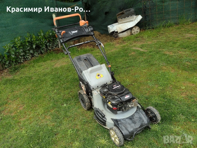 Бензинова самоходна косачка с кош, снимка 3 - Градинска техника - 54492093