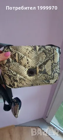 Оригинална дамска чанта Kendall + Kylie, модел Johanna. , снимка 4 - Чанти - 55452893