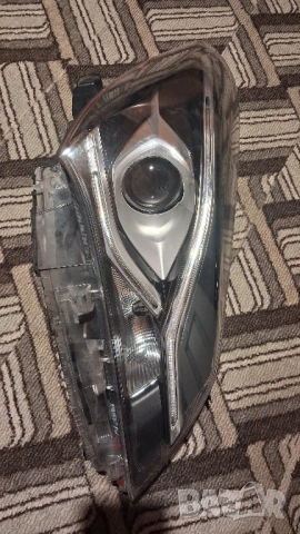 Десен фар Toyota Yaris 2017-2020 LED фейслифт оригинал Koito 45-133