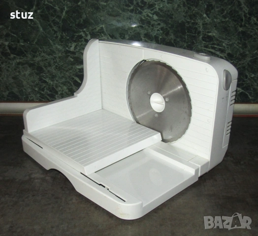 Електрическа машина Clatronic, за рязане на колбаси, хляб, зеленчуци, сирена, снимка 3 - Кухненски роботи - 54211139