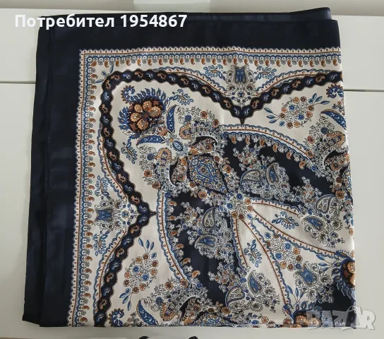 Елегантен полиестърен шал 90х90 см