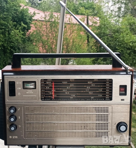 76📻✨ Върни си спомените с реставрираното SELENA B216 – 40 €, снимка 2 - Антикварни и старинни предмети - 54520171