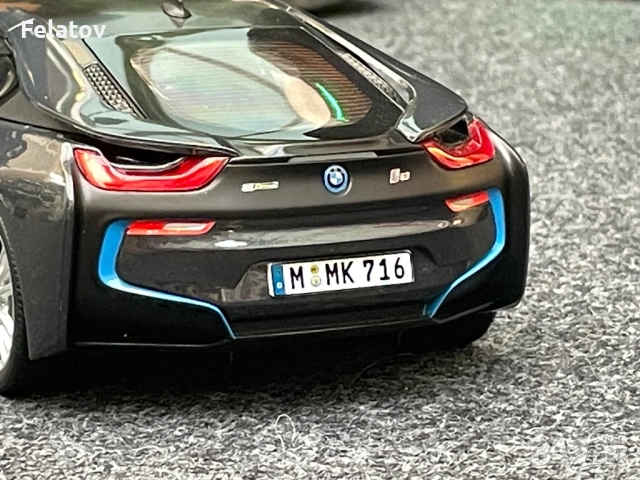 BMW i8 L12 Paragon 1:18, снимка 2 - Колекции - 54442448
