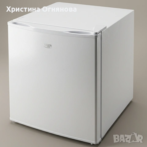 Компактен мини хладилник 45L – тих (40 dB), икономичен, с регулируема температура