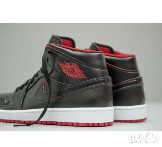 кецове / маратонки  Nike Air Jordan 1 Mid  номер 43 ,5-44, снимка 3 - Маратонки - 54744436