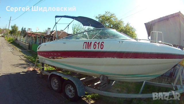 Моторна яхта Bayliner CAPRI