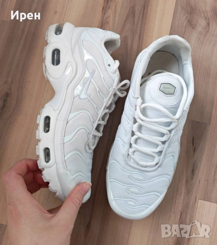 Nike Air Max Plus, снимка 2 - Маратонки - 54025660