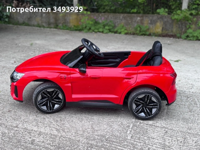 Акумулаторна кола Audi RS e-tron, снимка 2 - Детски велосипеди, триколки и коли - 54466657
