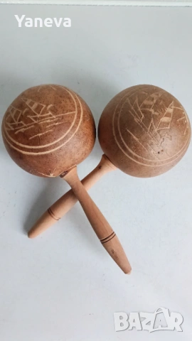 Кубински маракаси, изработени от естествена куха кратуна