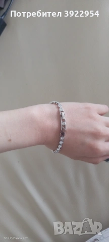 Сваровски гривна Swarovski Tennis Bracelet, снимка 4 - Гривни - 53923304